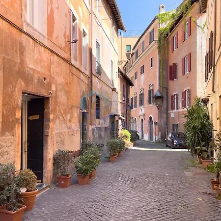 Διαμέρισμα Cozy, Sunny In The Heart Of Trastevere *